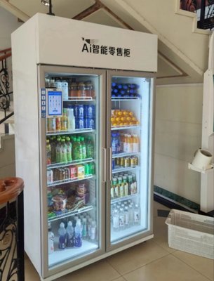 智能售货新时代 24小时无人自助扫码柜的便捷与商机